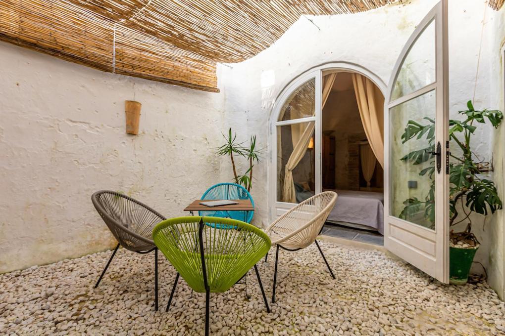 Azogue Suites Con Patio Privado Тарифа Екстериор снимка
